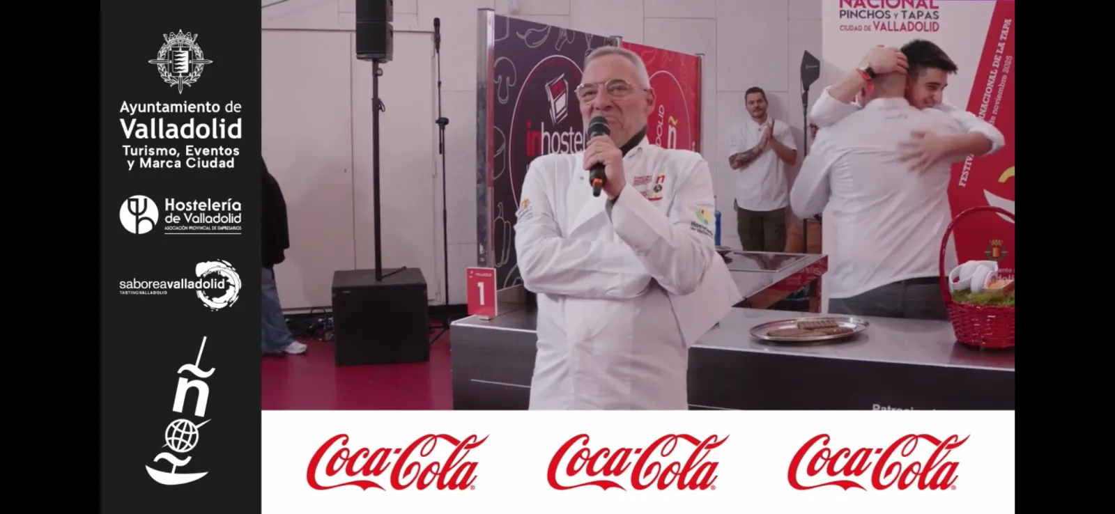 Imágenes de la emisión en directo de la presentación de Helio y Alex