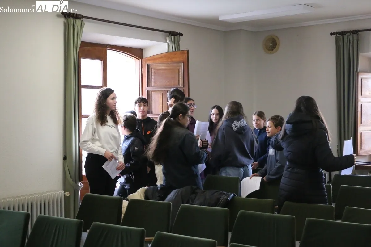 Lumbrales muestra su compromiso en la lucha para la eliminación de la violencia contra las mujeres / CORRAL
