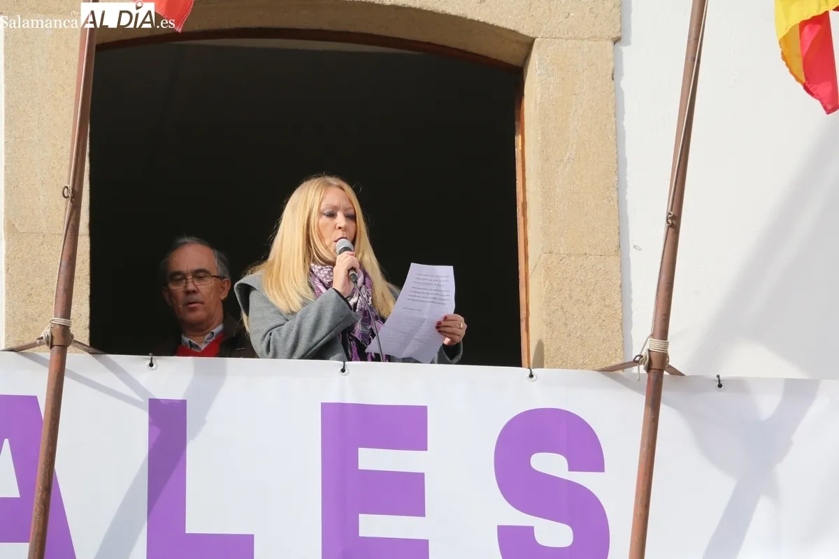 Lumbrales muestra su compromiso en la lucha para la eliminación de la violencia contra las mujeres / CORRAL