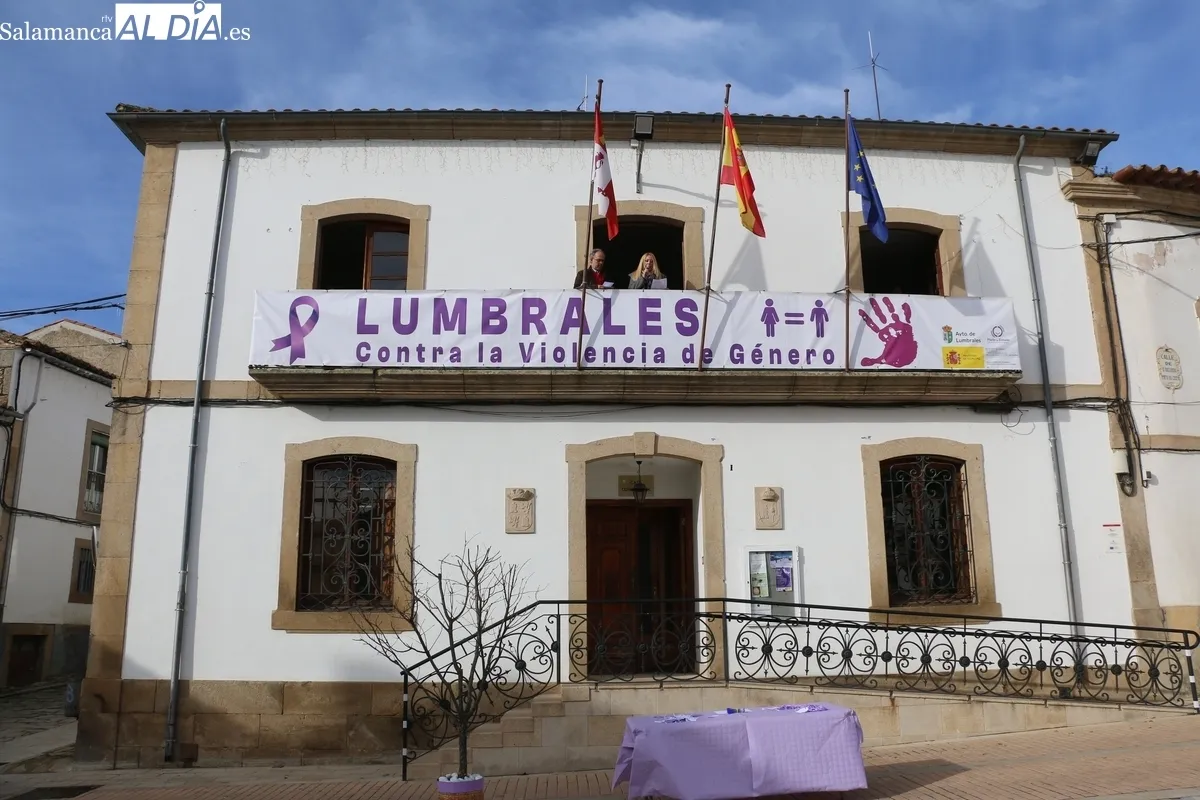 Lumbrales muestra su compromiso en la lucha para la eliminación de la violencia contra las mujeres / CORRAL