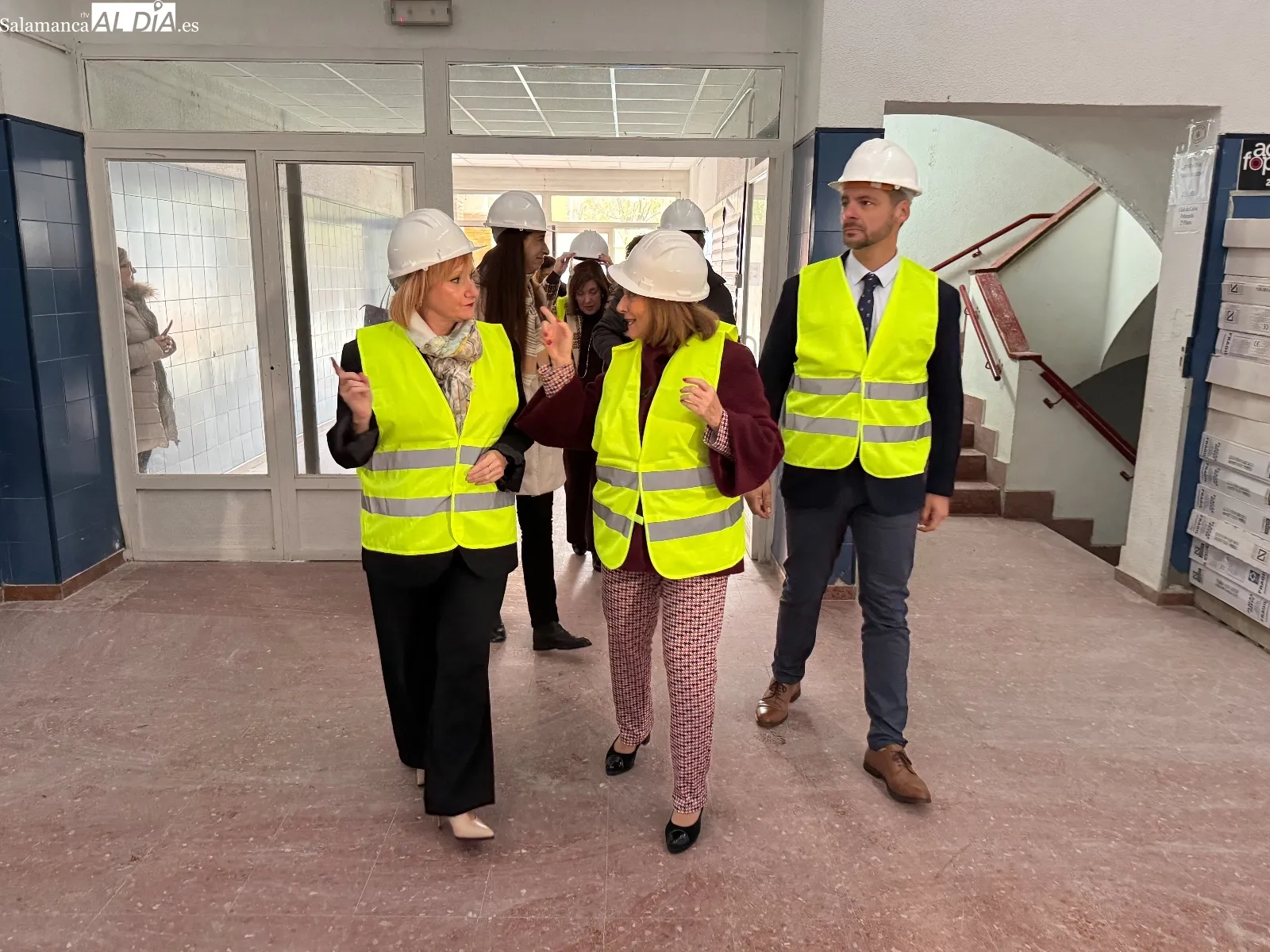 La consejera de Empleo, Leticia García, visitaba el programa mixto en Peñaranda