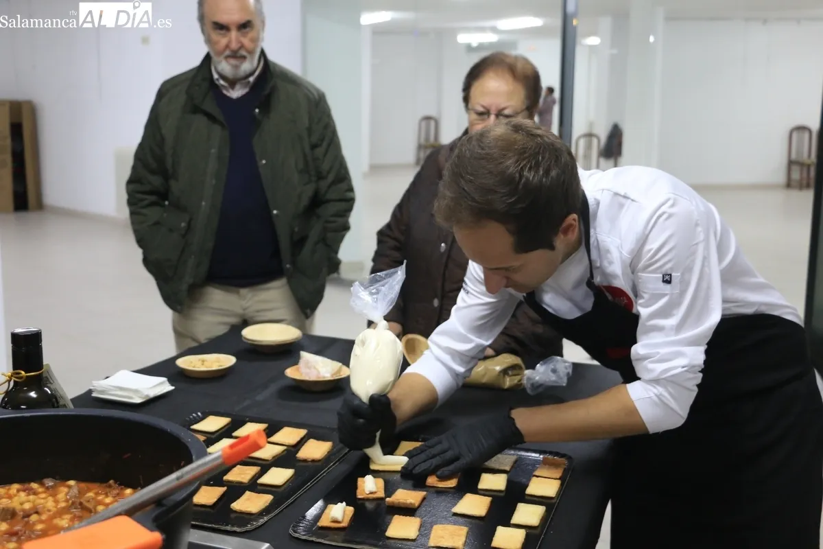 Excelente 'showcooking' micológico ofrecido por David Monaguillo en Lumbrales / CORRAL 