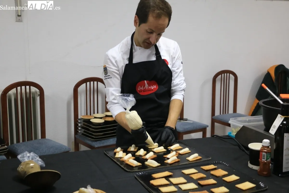 Excelente 'showcooking' micológico ofrecido por David Monaguillo en Lumbrales / CORRAL 