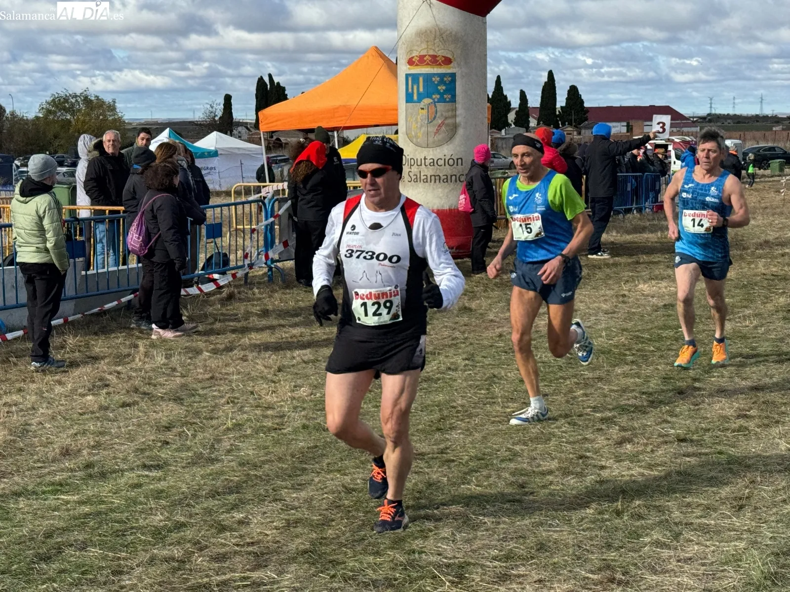 Foto 15 - FOTOS | Roberto Bueno y Luc&iacute;a Corral se llevan un animado VI Cross Popular Ciudad de Pe&ntilde;aranda