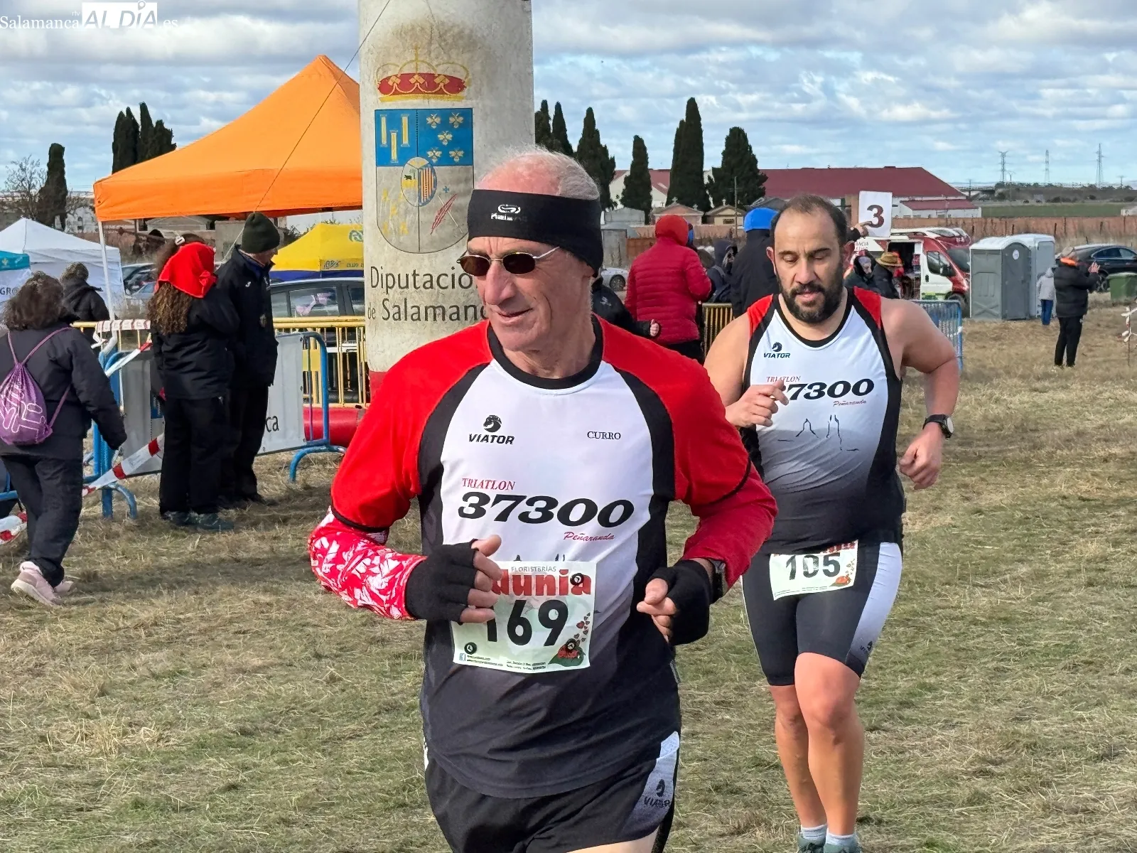 Foto 8 - FOTOS | Roberto Bueno y Luc&iacute;a Corral se llevan un animado VI Cross Popular Ciudad de Pe&ntilde;aranda