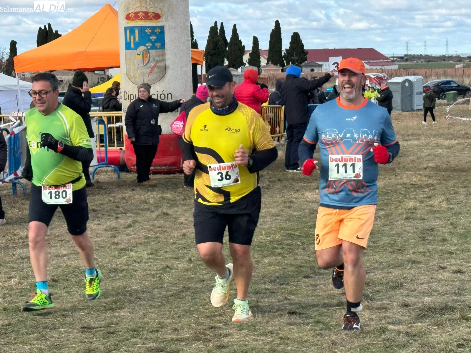 Foto 6 - FOTOS | Roberto Bueno y Luc&iacute;a Corral se llevan un animado VI Cross Popular Ciudad de Pe&ntilde;aranda