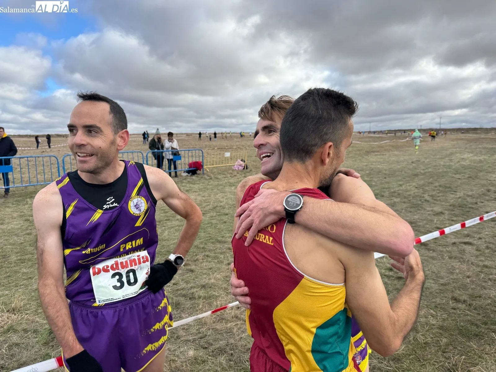 Foto 2 - FOTOS | Roberto Bueno y Luc&iacute;a Corral se llevan un animado VI Cross Popular Ciudad de Pe&ntilde;aranda