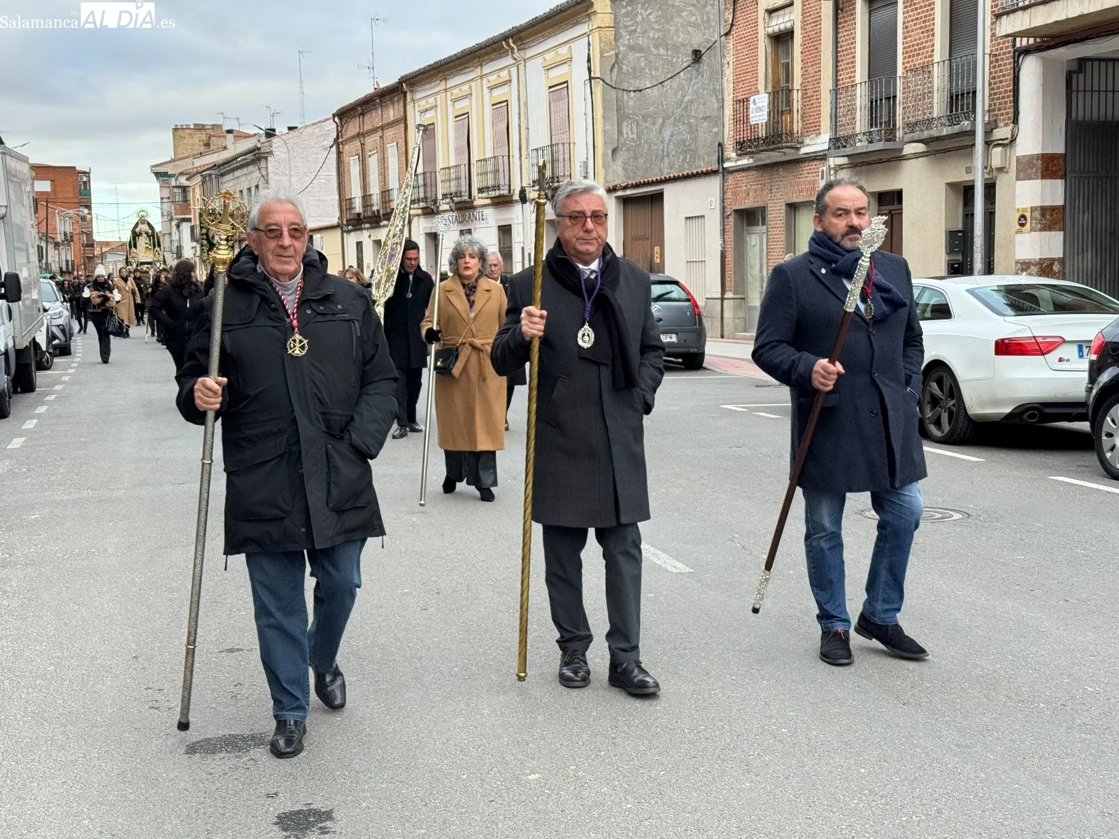 Foto 4 - Emoci&oacute;n y recogimiento protagonizan el Rosario Vespertino de la Virgen de la Esperanza 