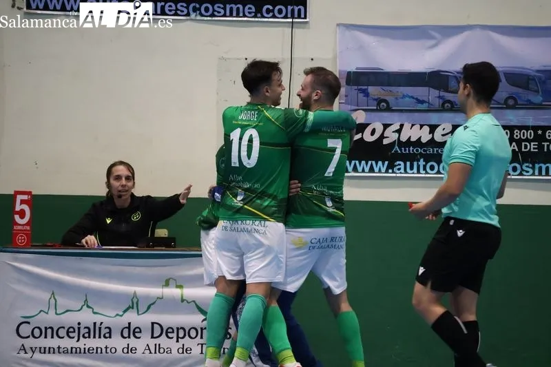 Foto 10 - FOTOS | El Piensos Dur&aacute;n Albense se impone en un partido de locura ante el Caja Rural River Sala Zamora (8-6)