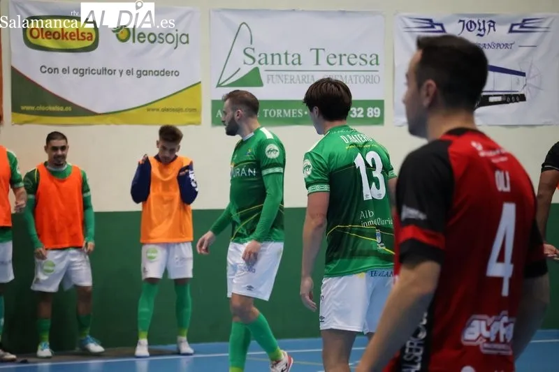 Foto 3 - FOTOS | El Piensos Dur&aacute;n Albense se impone en un partido de locura ante el Caja Rural River Sala Zamora (8-6)