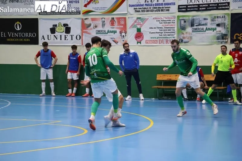 Foto 10 - FOTOS | El Piensos Dur&aacute;n Albense rescata un punto en un partido ca&oacute;tico y de dominio visitante (3&ndash;3)