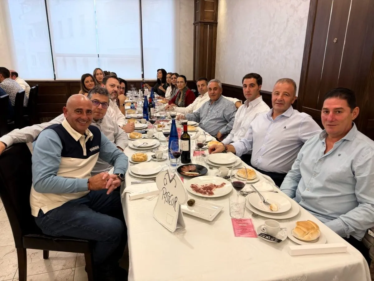 Foto 9 - FOTOS | Guijuelo se vuelca con la AECC: lleno en la primera comida y dos nuevas citas en noviembre