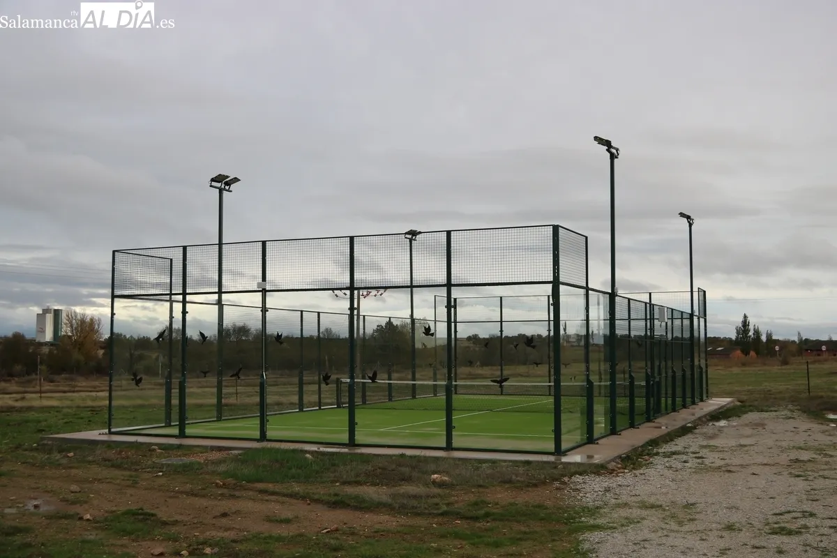 La pista de pádel de Vitigudino abre por fin sus puertas / CORRAL