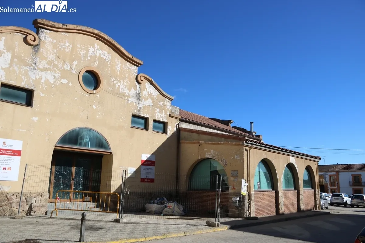 Tras las obras del anexo de la zona sureste, ya han empezado las obras en el anexo noreste del mercado de abastos / CORRAL