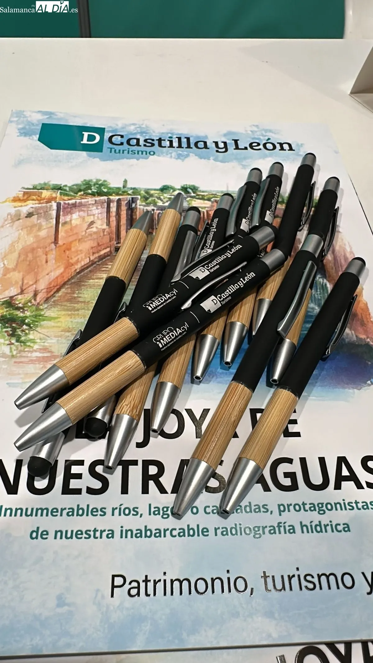 iMediaCyL promociona su modelo de periodismo local y la revista D Castilla y León en INTUR
