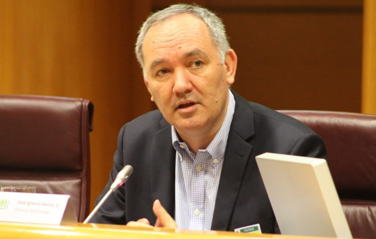 Conferencia sobre refugiados y dignidad humana en San Esteban Salamanca