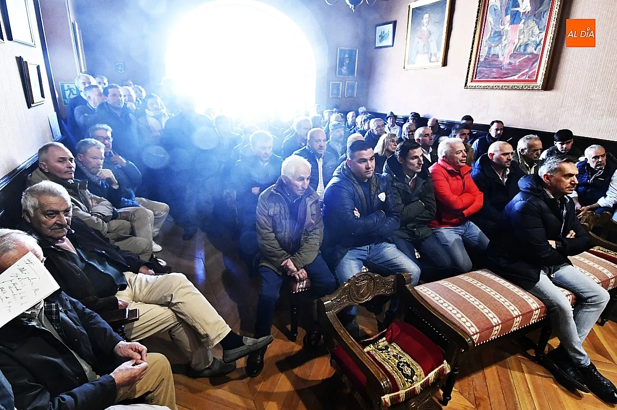 Foto 11 - Acuerdo sin fisuras entre industriales y ganaderos para fijar el precio del porcino en la XXVI Lonja de Ciudad Rodrigo
