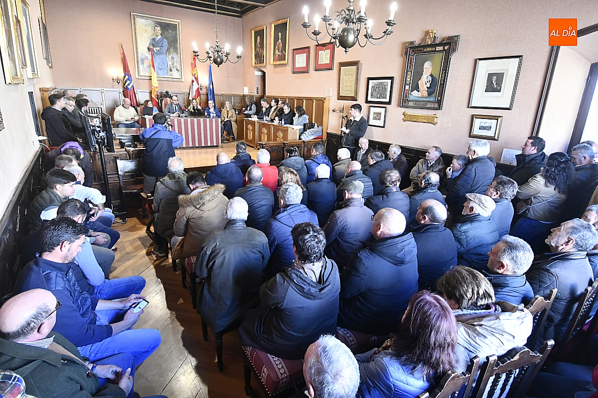 Acuerdo sin fisuras entre industriales y ganaderos para fijar el precio del porcino en la XXVI Lonja de Ciudad Rodrigo