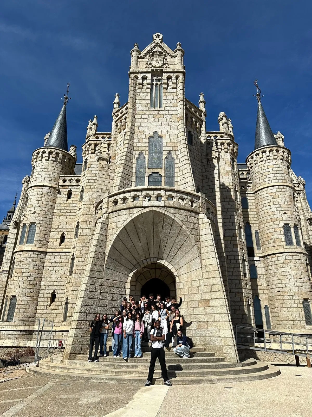 Estudiantes de Misioneras de la Providencia viajan a Astorga
