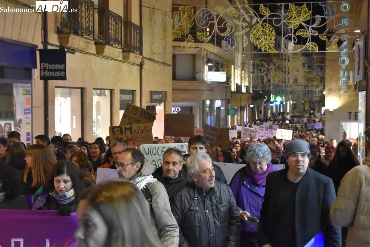 Manifestación del 25N convocada por el Movimiento Feminista de Salamanca. Fotos: Toni Sánchez