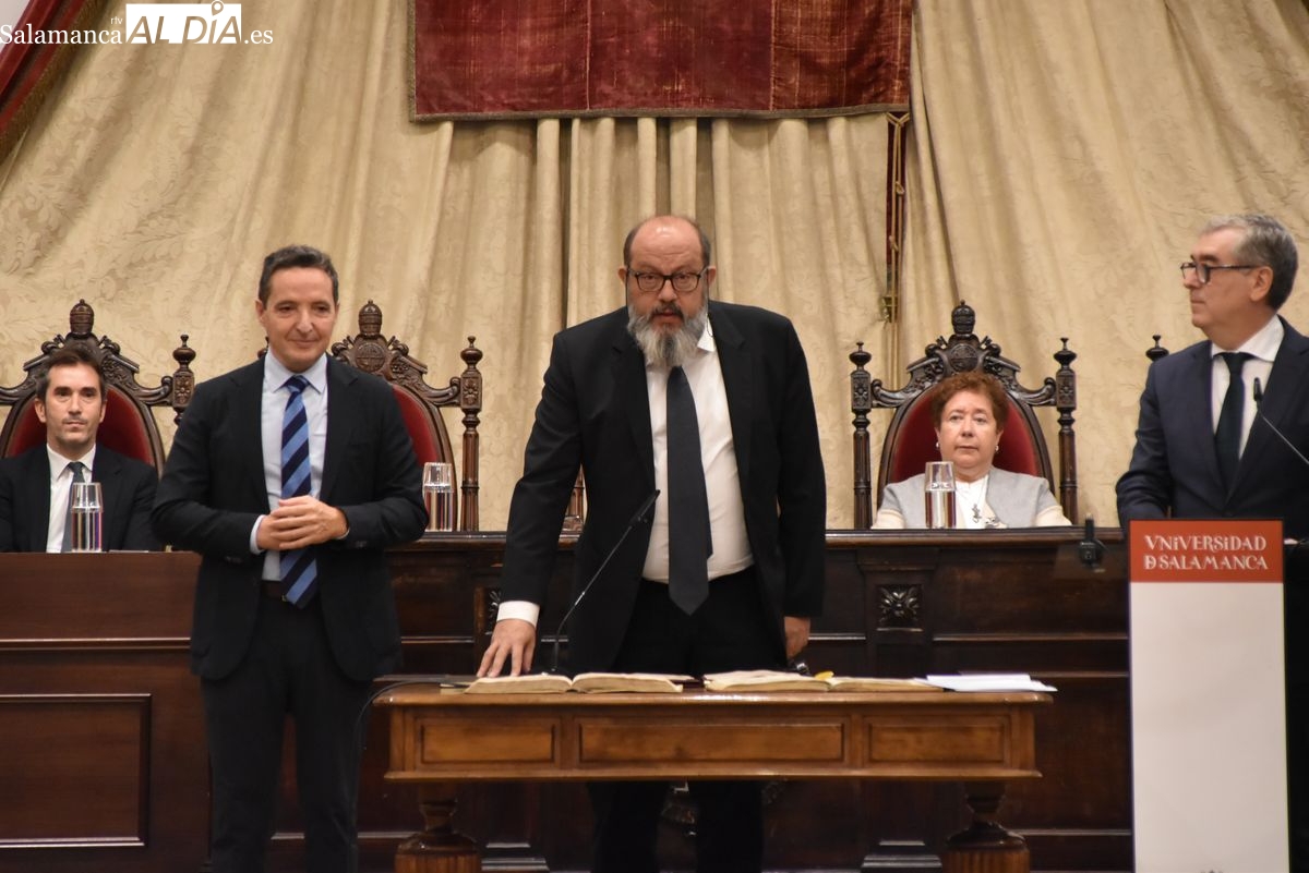 Toma de posesión cargos académicos USAL