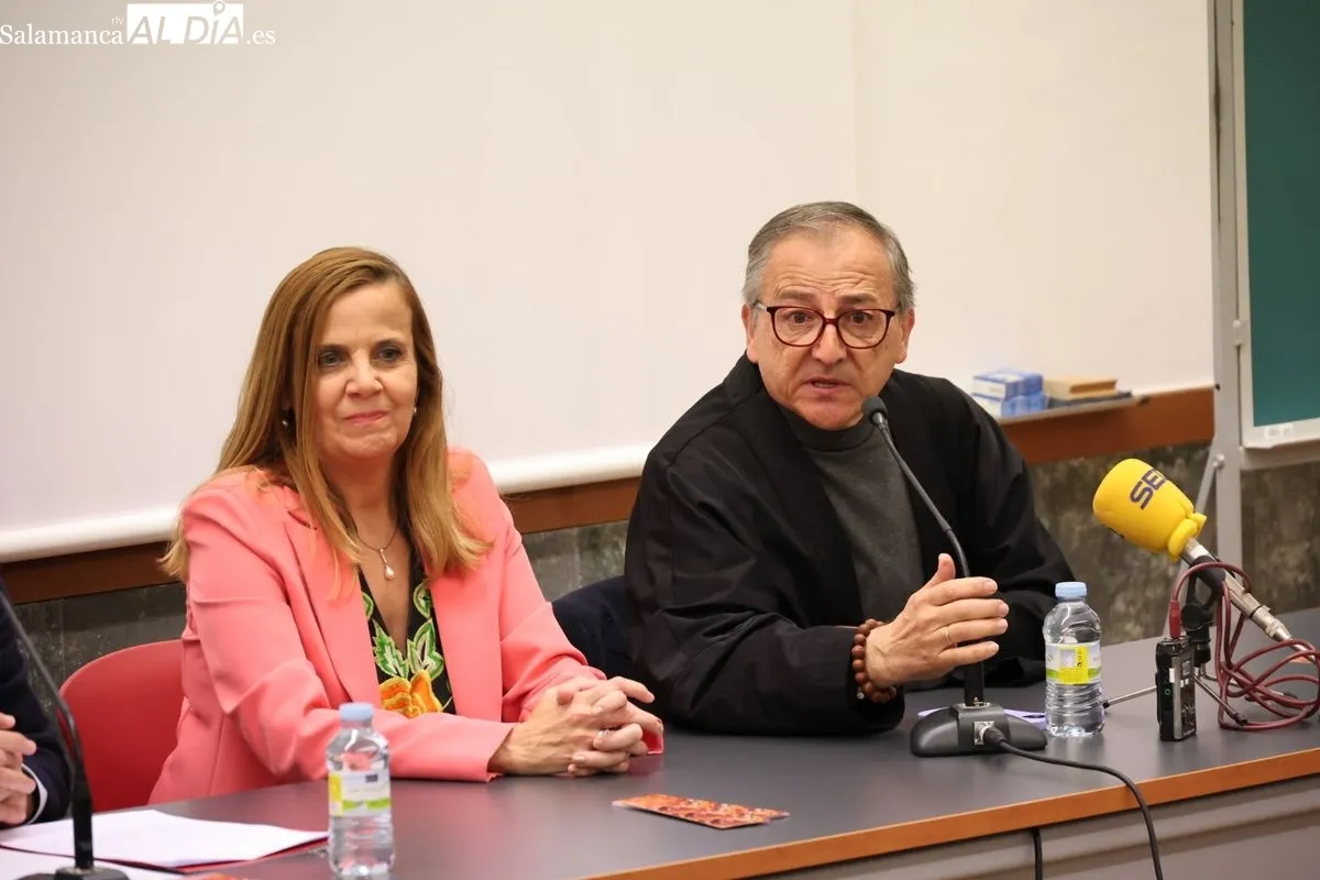 Inauguración de la nueva aula dedicada a Carmen Martín Gaite en la Universidad de Salamanca. Foto de David Sañudo