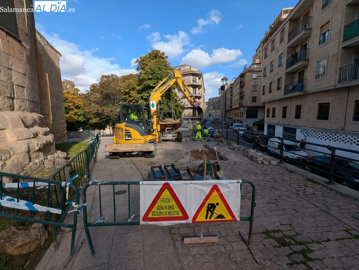 Obras en la plaza de San Cristóbal y Bretón. Foto de David Sañudo