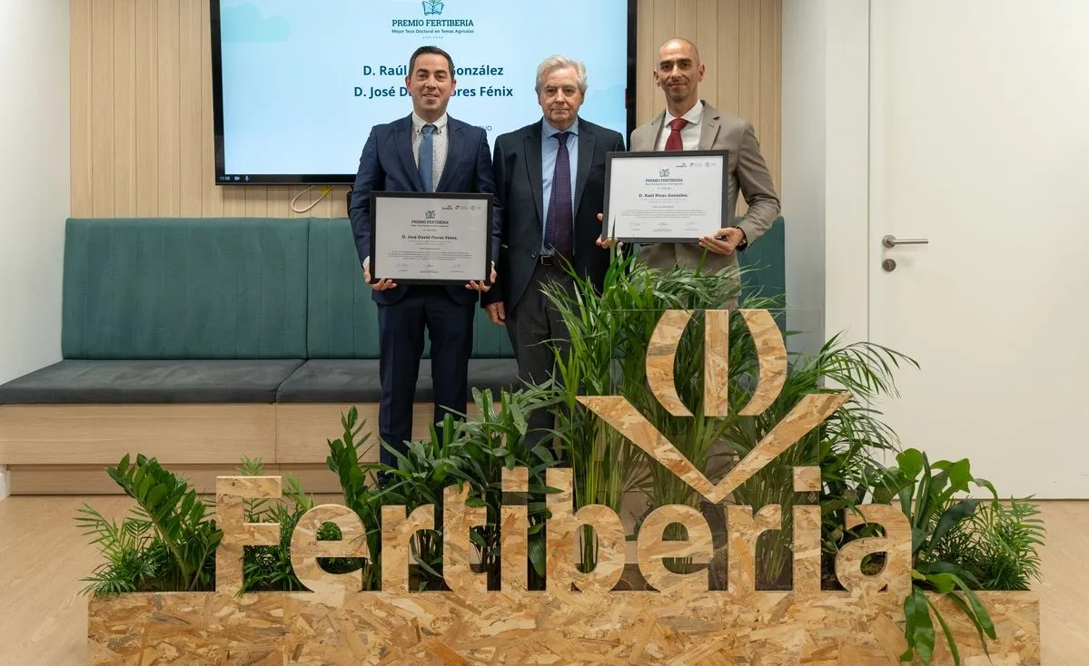 Foto 3 - El profesor de la USAL Ra&uacute;l Rivas, premiado en uno de los galardones en investigaci&oacute;n agron&oacute;mica m&aacute;s importantes de Europa