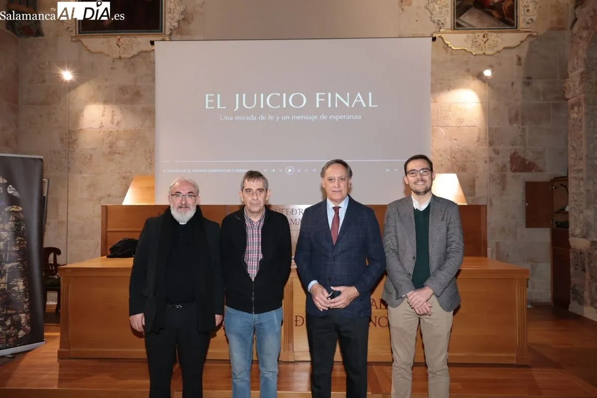 Pase a las autoridades del audiovisual 'El Juicio Final de la Catedral Vieja: una mirada de fe y un mensaje de esperanza'. Foto: David Sañudo