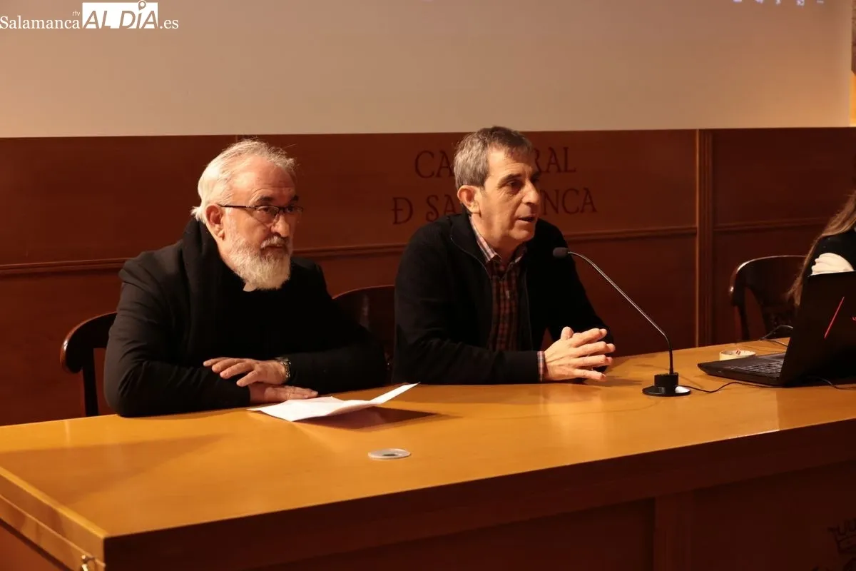 Pase a las autoridades del audiovisual 'El Juicio Final de la Catedral Vieja: una mirada de fe y un mensaje de esperanza'. Foto: David Sañudo