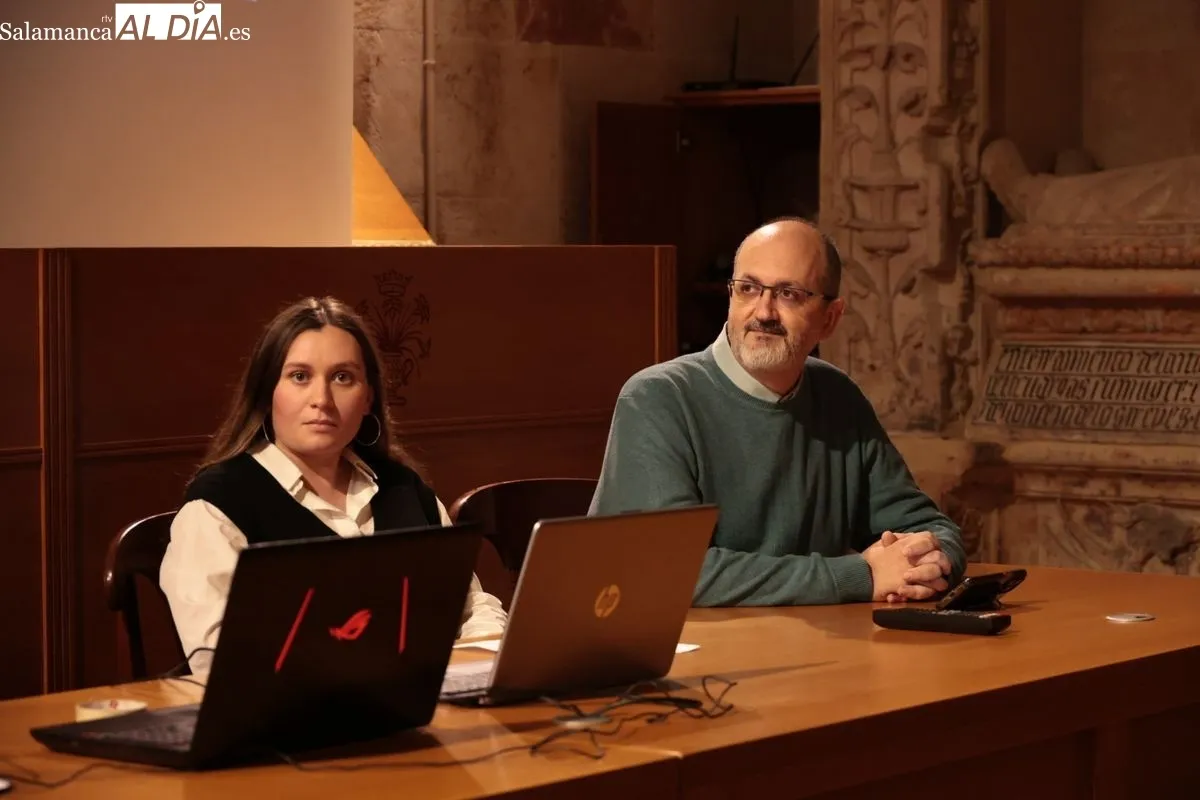 Pase a las autoridades del audiovisual 'El Juicio Final de la Catedral Vieja: una mirada de fe y un mensaje de esperanza'. Foto: David Sañudo