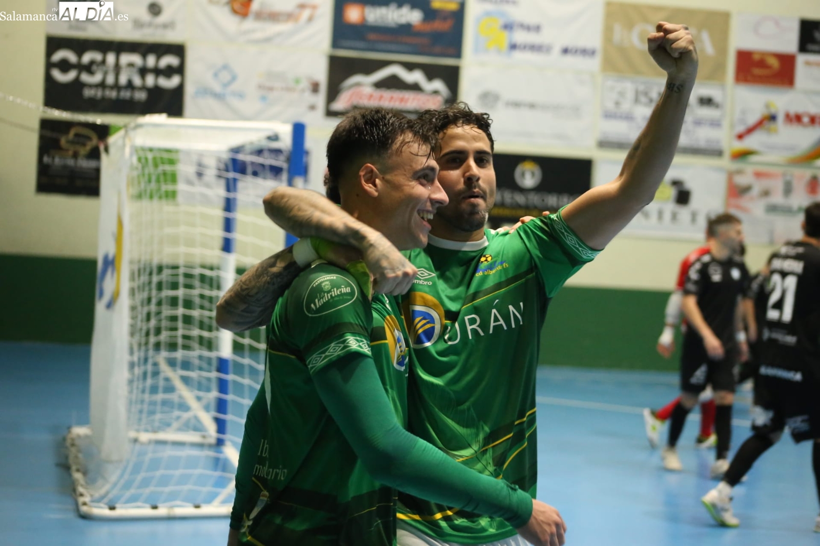 FOTOS | El Piensos Durán Albense manda en el derbi y se lleva el primero de la temporada contra el Salamanca FS (3-2)