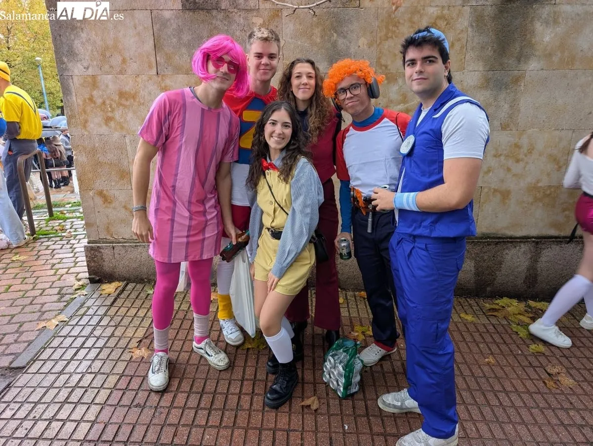Universitarios de la Facultad de Ciencias celebrando San Albero | FOTOS: David Sañudo 