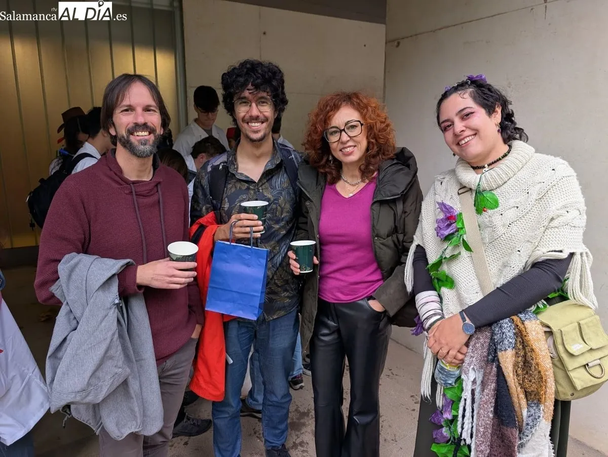 Universitarios de la Facultad de Ciencias celebrando San Albero | FOTOS: David Sañudo 