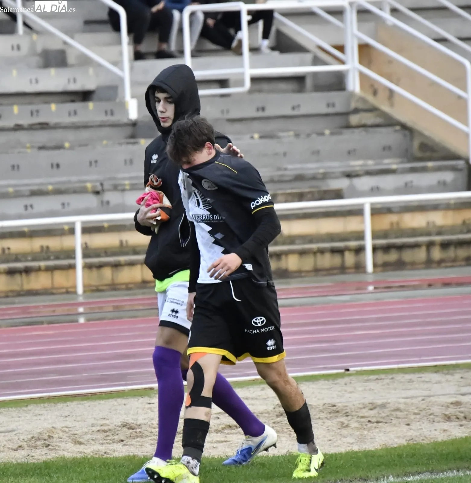 Foto 15 - FOTOS | Victoria del Santa Marta y empates del CD Guijuelo y Unionistas B