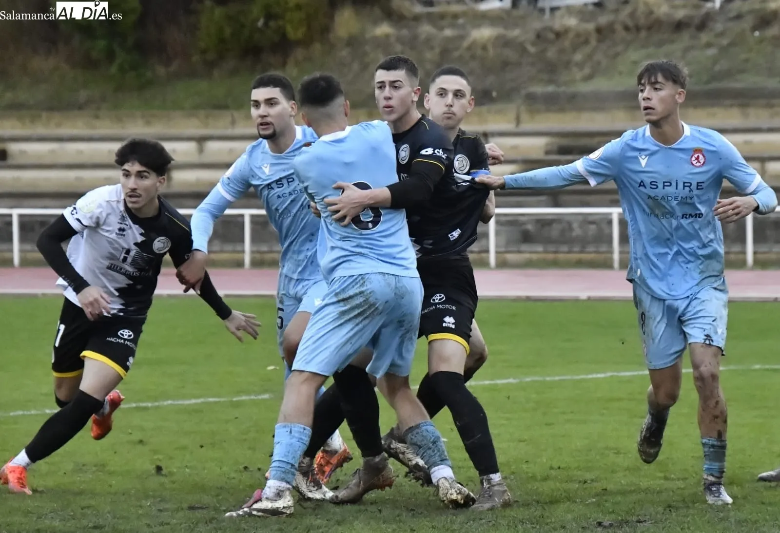 Foto 12 - FOTOS | Victoria del Santa Marta y empates del CD Guijuelo y Unionistas B