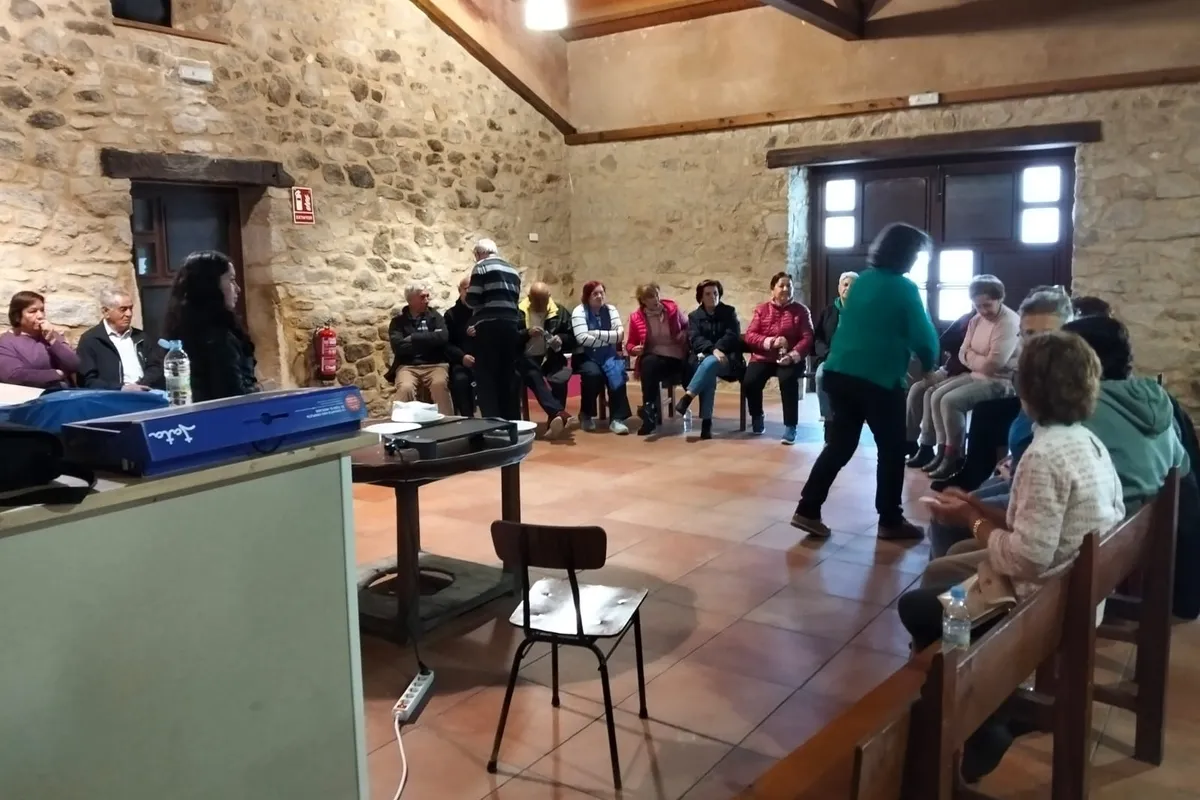 En el taller participaron unas 25 personas 