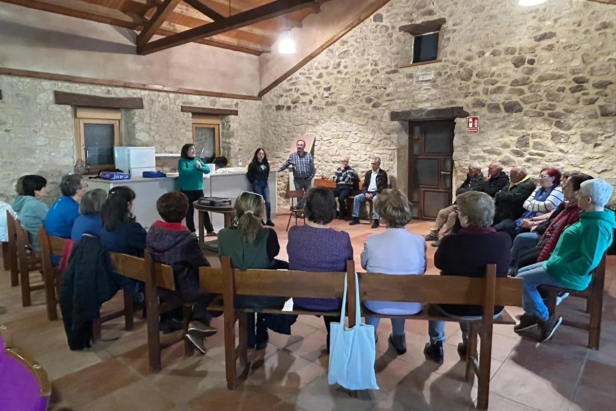 En el taller participaron unas 25 personas 