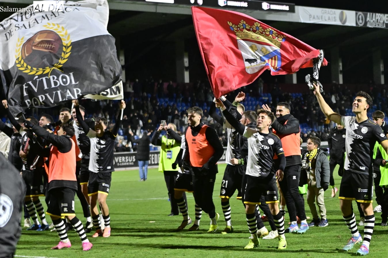 FOTOS Y VÍDEO | Unionistas le da un meneo al Real Madrid Castilla y Mario Simón gana la partida a Arbeloa (3-0)