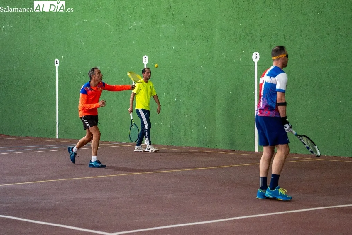 Emocionante torno de frontenis en Cabeza del Caballo / FOTOS: LUIS MIGUEL CONDE