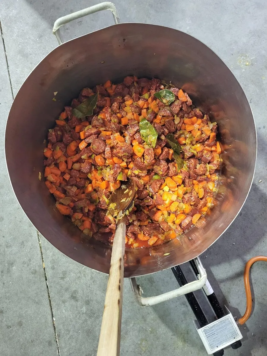 Última comida de la matanza del año en Gejo de los Reyes