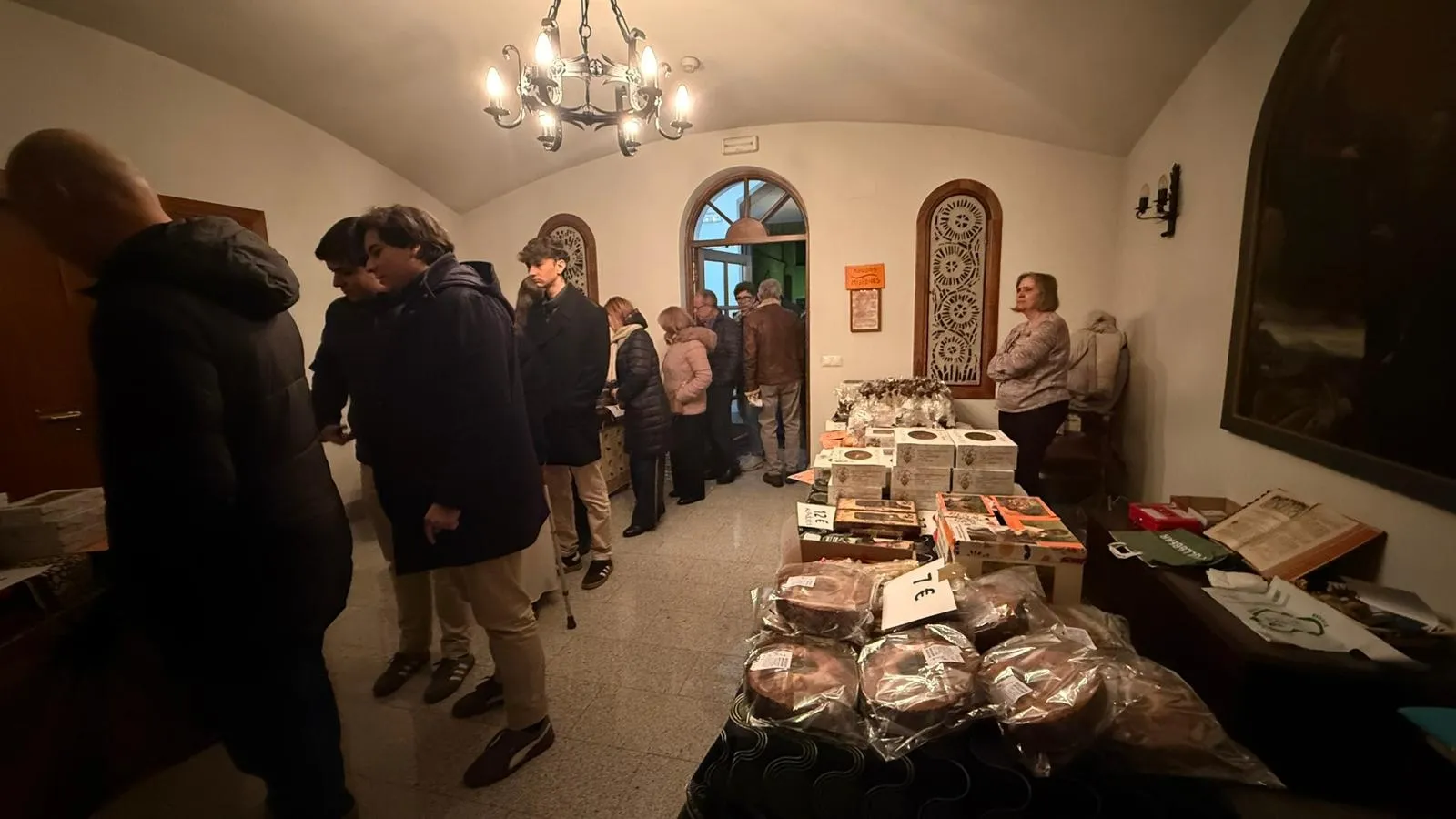Los Carmelitas organizan una venta solidaria en Santa Magdalena para ayudar a la infancia misionera
