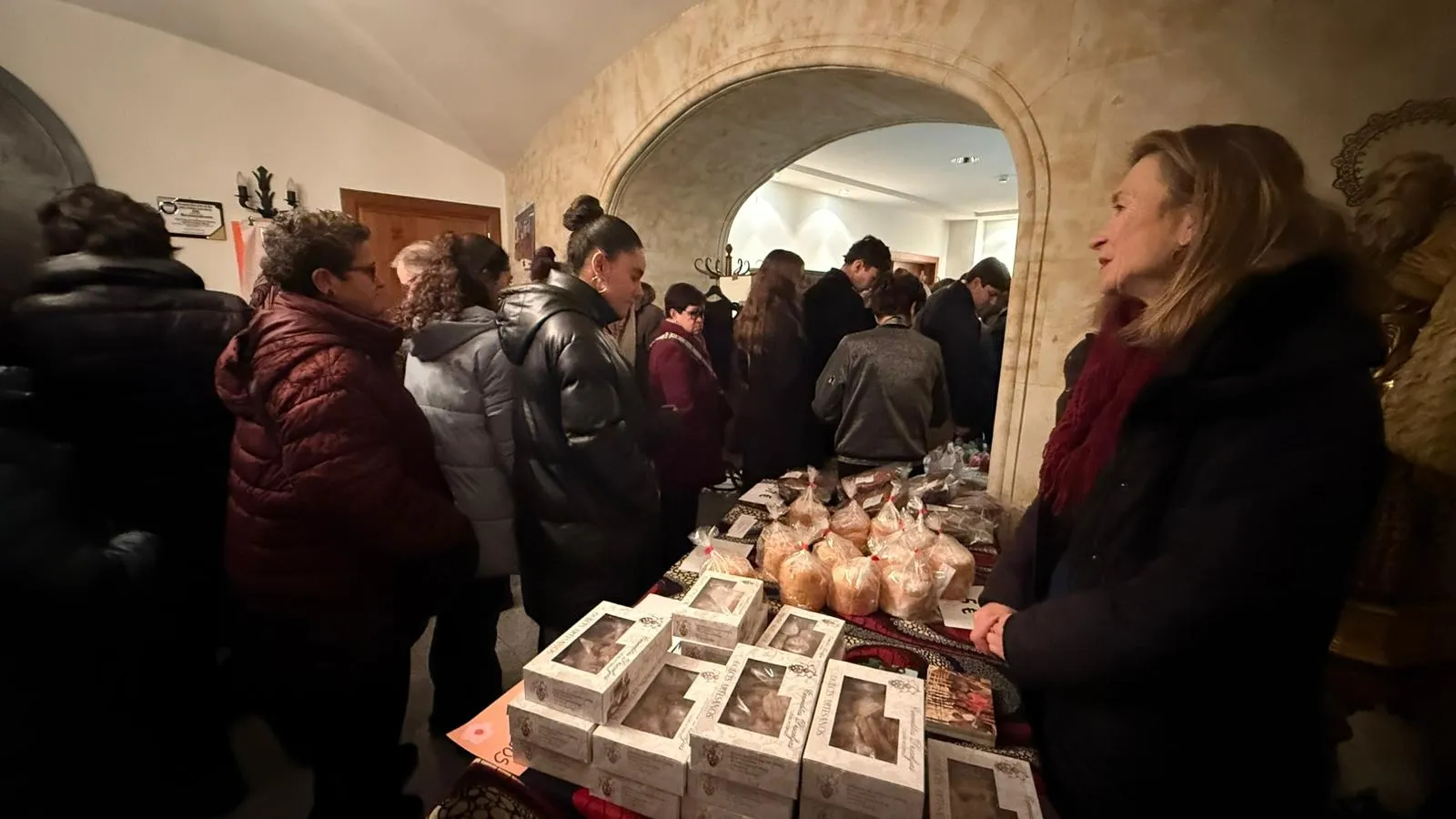 Los Carmelitas organizan una venta solidaria en Santa Magdalena para ayudar a la infancia misionera