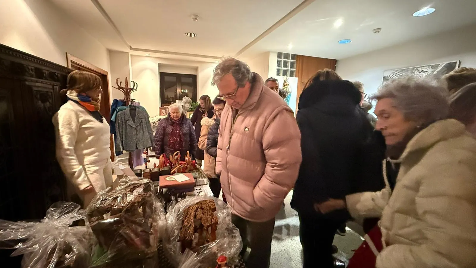 Los Carmelitas organizan una venta solidaria en Santa Magdalena para ayudar a la infancia misionera
