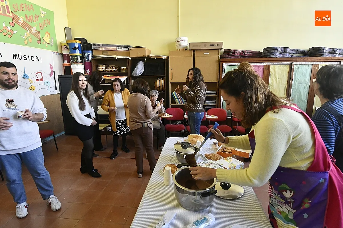 Actividades conjuntas entre alumnos, antiguas y futuras maestras del Centro