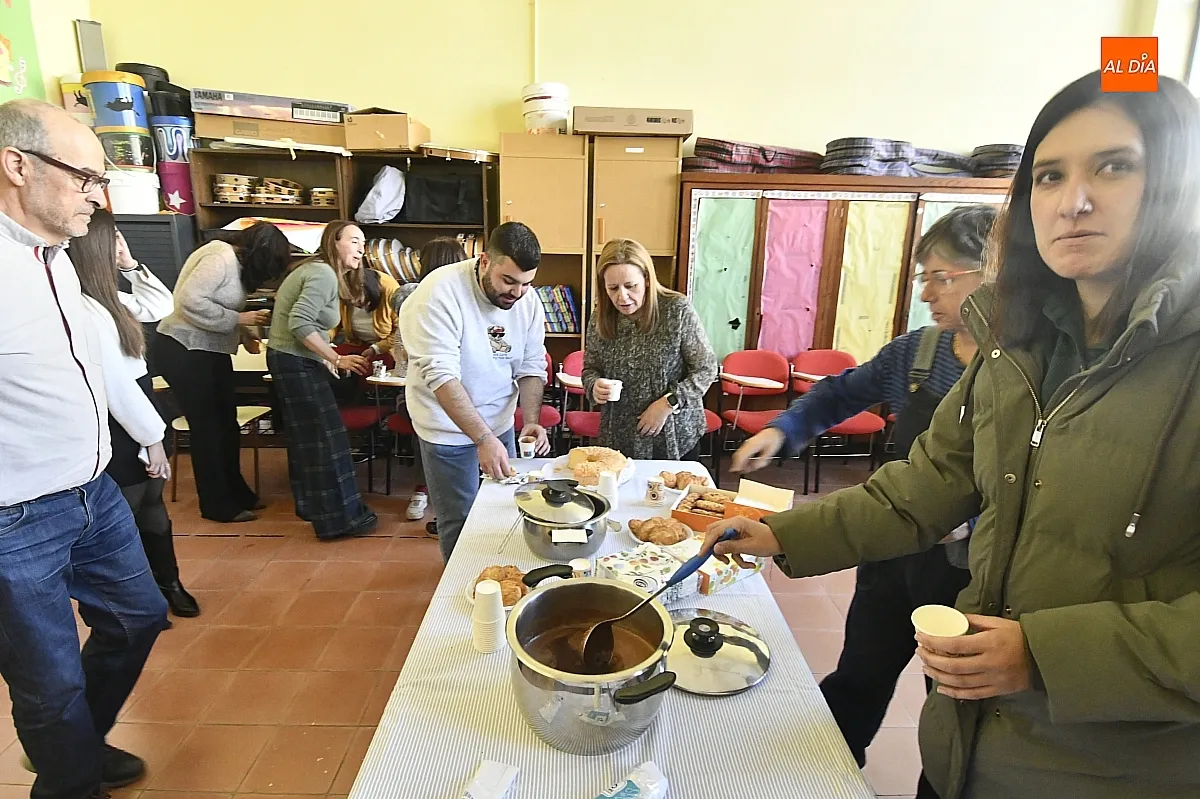Actividades conjuntas entre alumnos, antiguas y futuras maestras del Centro