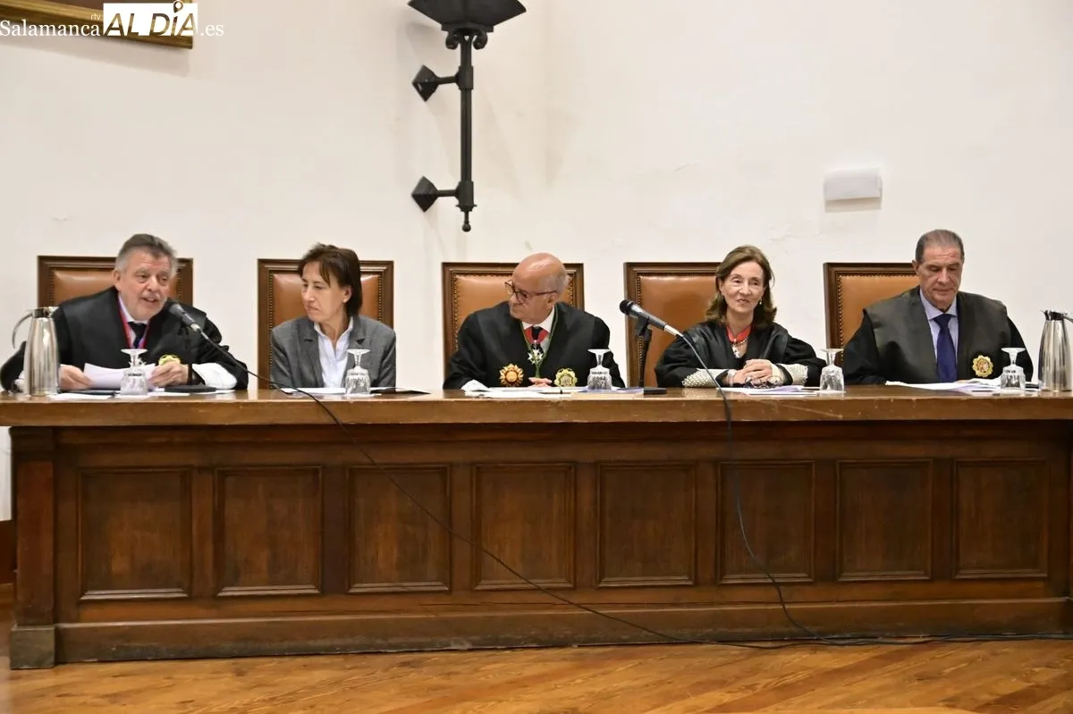 El Colegio de Graduados Sociales de Salamanca celebra su acto institucional en el Paraninfo de la USAL