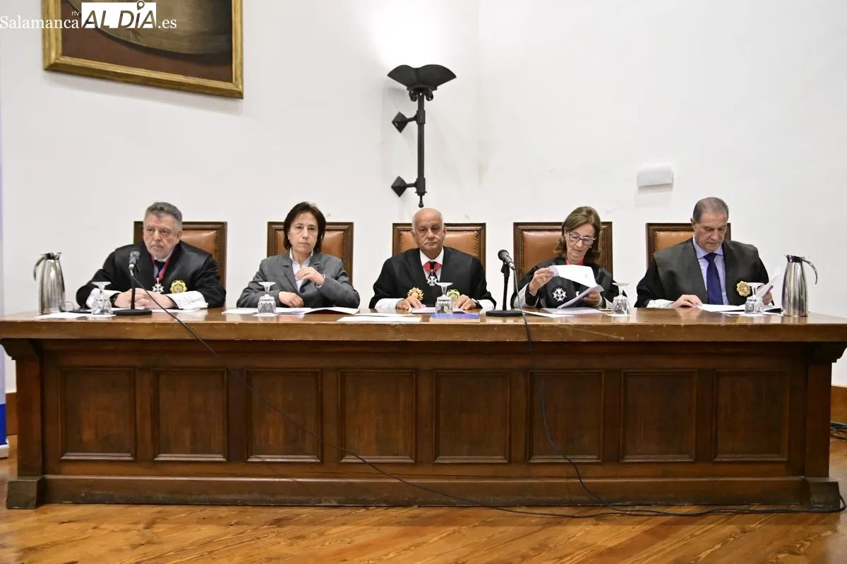 El Colegio de Graduados Sociales de Salamanca celebra su acto institucional en el Paraninfo de la USAL
