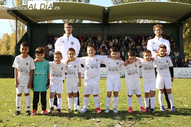 Foto 5 - El Alba de Tormes CF presenta a sus 160 jugadores para la temporada 2025-2026