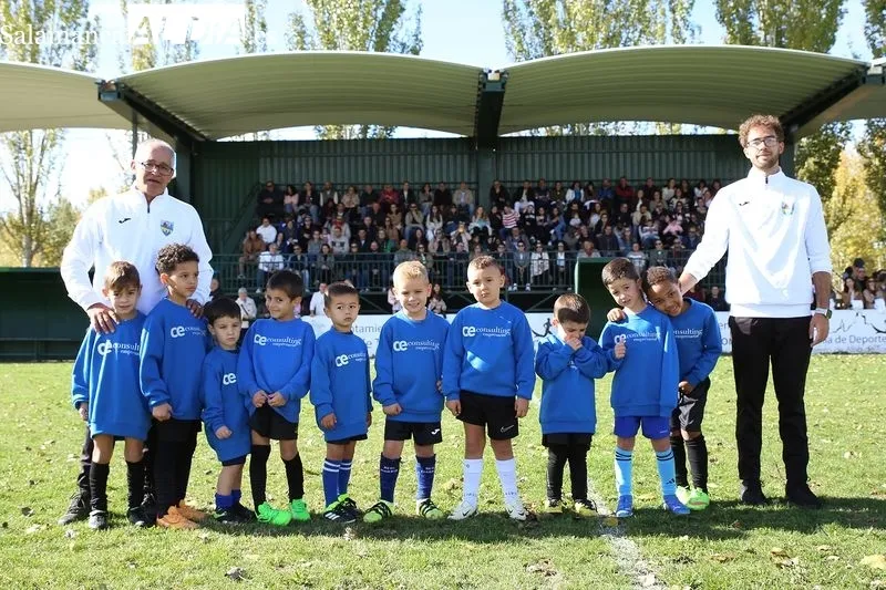 Foto 7 - El Alba de Tormes CF presenta a sus 160 jugadores para la temporada 2025-2026